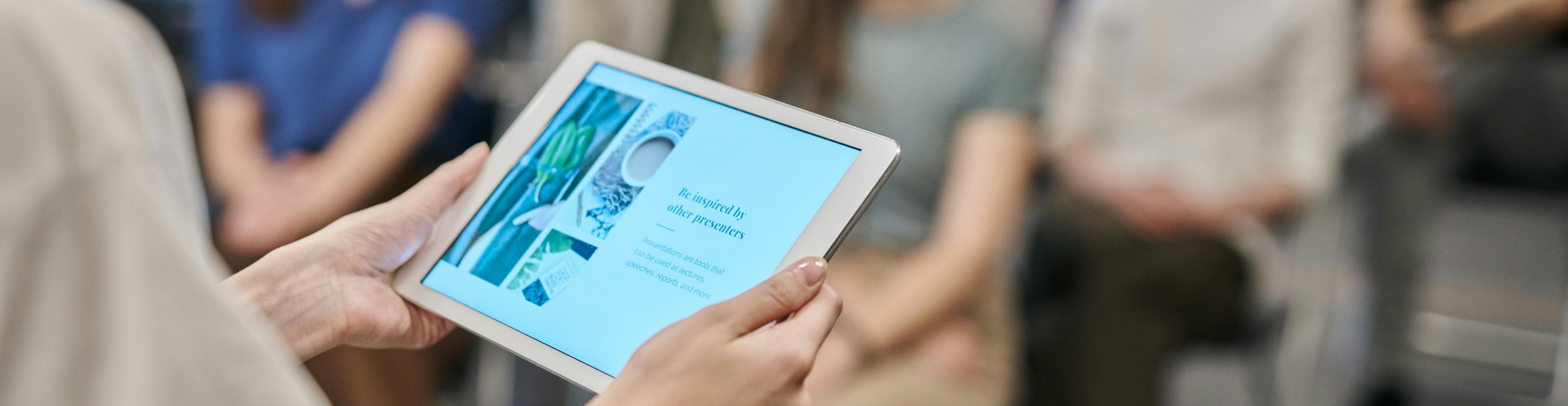 Herramientas educativas impulsadas por IA que se adaptan al ritmo de cada estudiante.