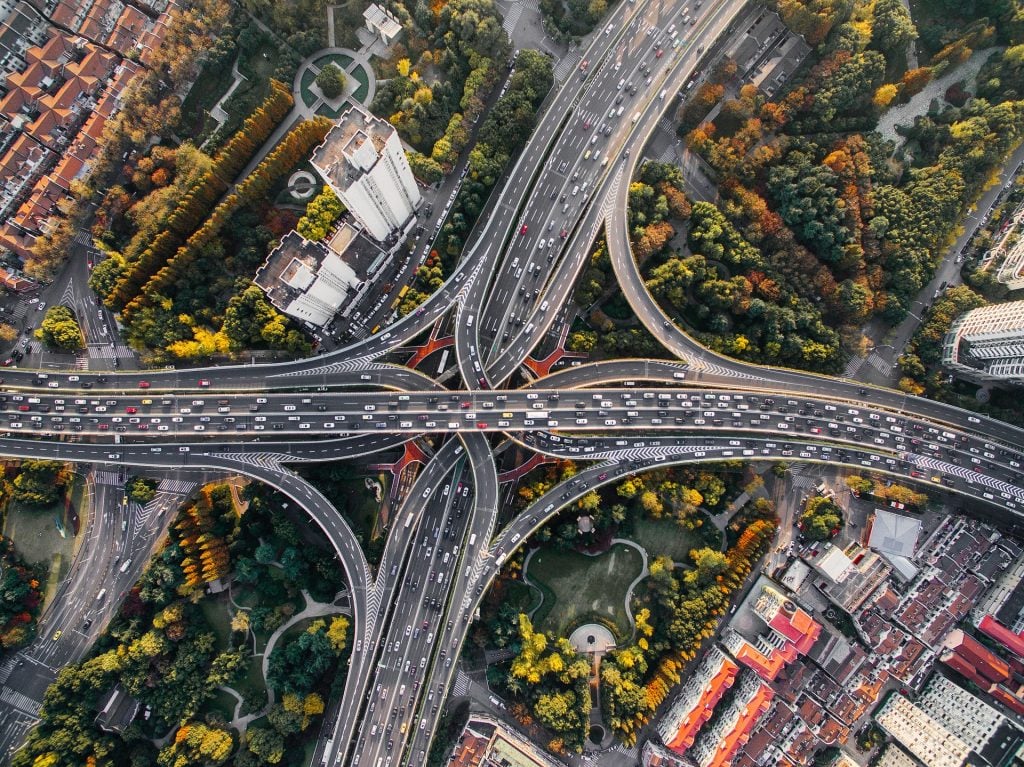 Internet of Things per a smart cities: la revolució del transport